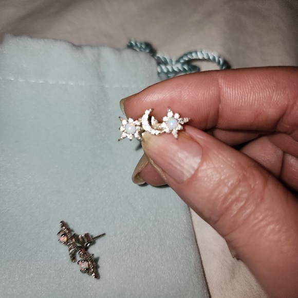 Natural Opal silver earrings - Picture 3 of 6